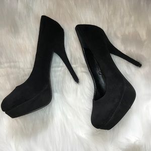 Black Faux Suede Platform Heels Size 9